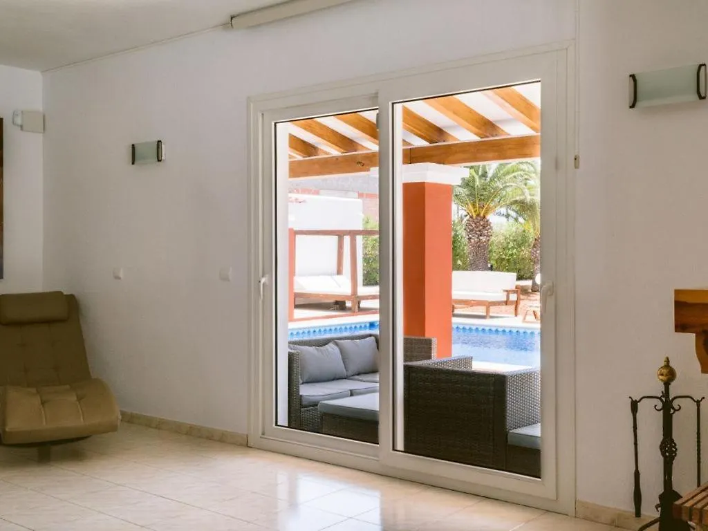 Villa Km2 Lovely Villa Located Just Outside Of Sa Carroca A 5 Minute Drive From Playa Den Bossa San José