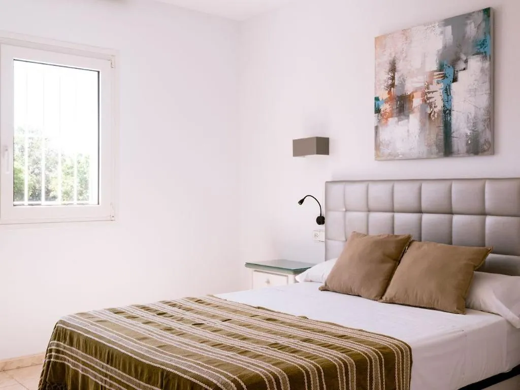 Villa Km2 Lovely Villa Located Just Outside Of Sa Carroca A 5 Minute Drive From Playa Den Bossa San José